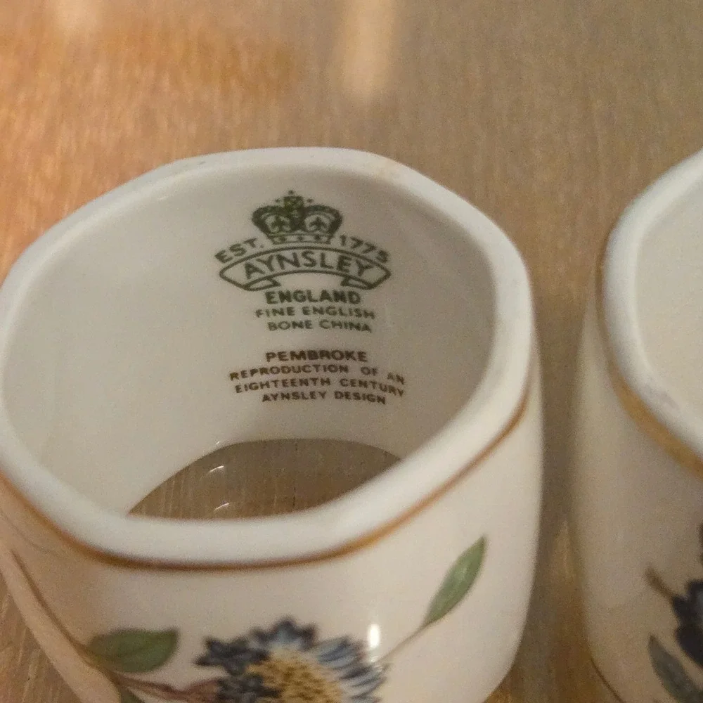 Aynsley Pembroke Fine Bone China Napkin Rings Set of 2 Floral Gold Trim England
